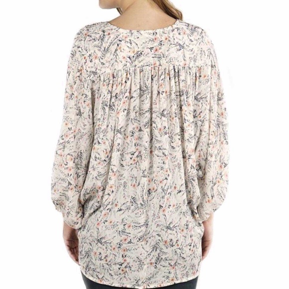 Floral blouse - Picture 3 of 4